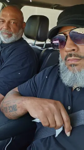 Please help me wish my Dad @cchampBass  a happy birthday!! Papa Champ ✊🏾✊🏾💪🏾💪🏾🎂🍰#happy #happybirthday #dad #djchiefhitts 