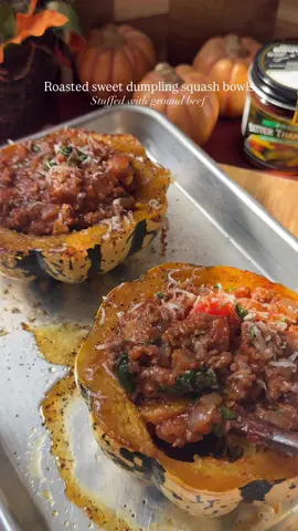 Stuffed dumpling squash bowls using @betterthanbouillon vegetable base 🍲 for their “Show Us Your Warm and Cozy Meals, Sponsored by Better Than Bouillon
