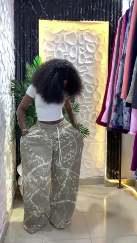 All designs sold out ❌❌❌as at when i’m posting this video i might or might not get this design again so next batch will be another style again thank you 🙏 #jogger #joggerpants #adirepants #patternpants #jogging #joggingpants #joggingoutfit #joggerstyle #joggeroutfit 