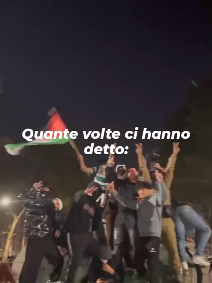 “Rossa Palestina” è un canto di solidarietà, resistenza e memoria. Nata nel 1973 da Umberto Fiori, evocava la lotta del popolo palestinese in un’epoca segnata da speranze rivoluzionarie e radicali. Ancora oggi risuona potente, capace di unire storie e voci attraversando il tempo: un invito a non dimenticare, a combattere per la giustizia, per la libertà, per i diritti dei popoli. #blocchiamotutto #palestinalibera #intifada