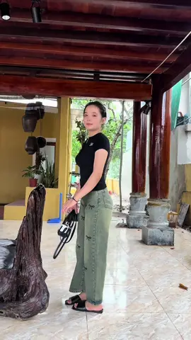 Quần jeans suông thêu nơ có dáng nấm từ m42 #quanjean #thoitrang #trending #viral #quanao 