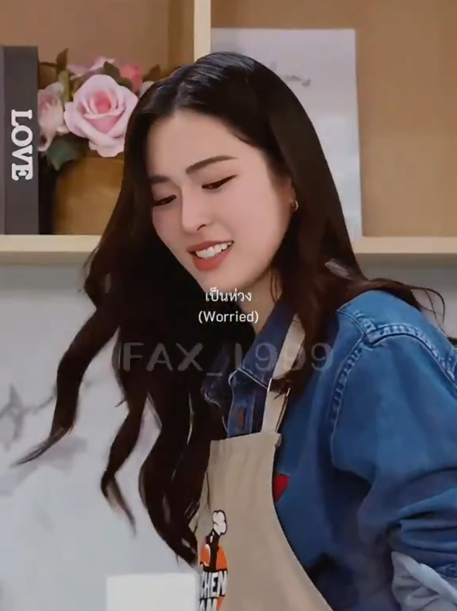 06.10.25 | พบกับรายการ Kitchen Pom with LingOrm : ทำอาหารข้ามกำแพง มัน สนุก สุดฟินกับสองสาวคู่ GL สุดฮอตหลิงหลิงควองและออม กรณ์นภัส   ดูคลิปเต็มได้ที่   YouTube Channel : My Channel - Official  ©️Thx all clips KITCHENPOM LINGORM #คิดเช่นป้อมxหลิงออม  #linglingkwong #Ormkornnaphat  #lingorm 