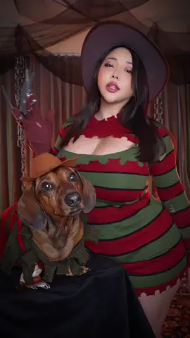 Like our Halloweenie costumes? 🐶 