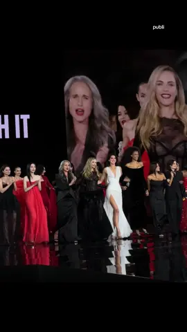 pubIicidad. para todas las mujeres del mundo <3 gracias @L’Oréal Paris por recordarnos que todas lo valemos #LeDefileLorealParis
