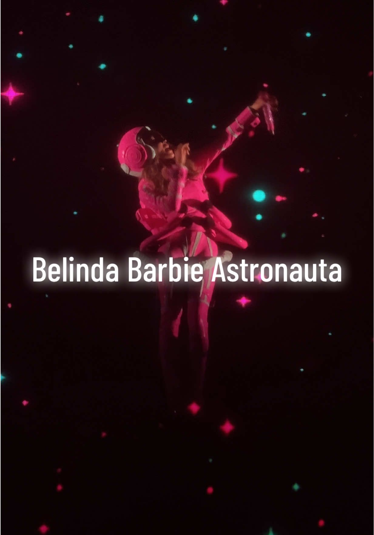 Belinda Barbie Astronauta cantando Yo no te pido la luna @ Mentiras All Stars #Mentiras #mentiraselmusical #80s #mentirasallstars #belinda 