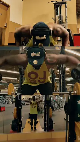 Happy Monday guys!   #FitTok #justmove #gymiseverywhere #viraltiktoksound 