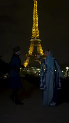 Ossetian in Paris - Осетины в Париже Заур Хамицаев и Биганова Елена.Чеченский танец #кавказ #caucasian #кавказцы #осетия #осетины 