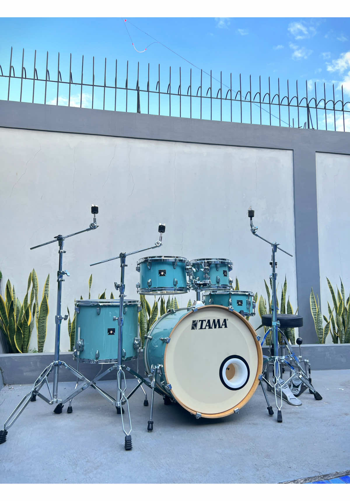 Tama Superstar Classic Maple Light Emerald Blue Green 5pcs Spek •Bass Drum 22” •Snare 14” •Tom 10 & 12” •Floor 16”