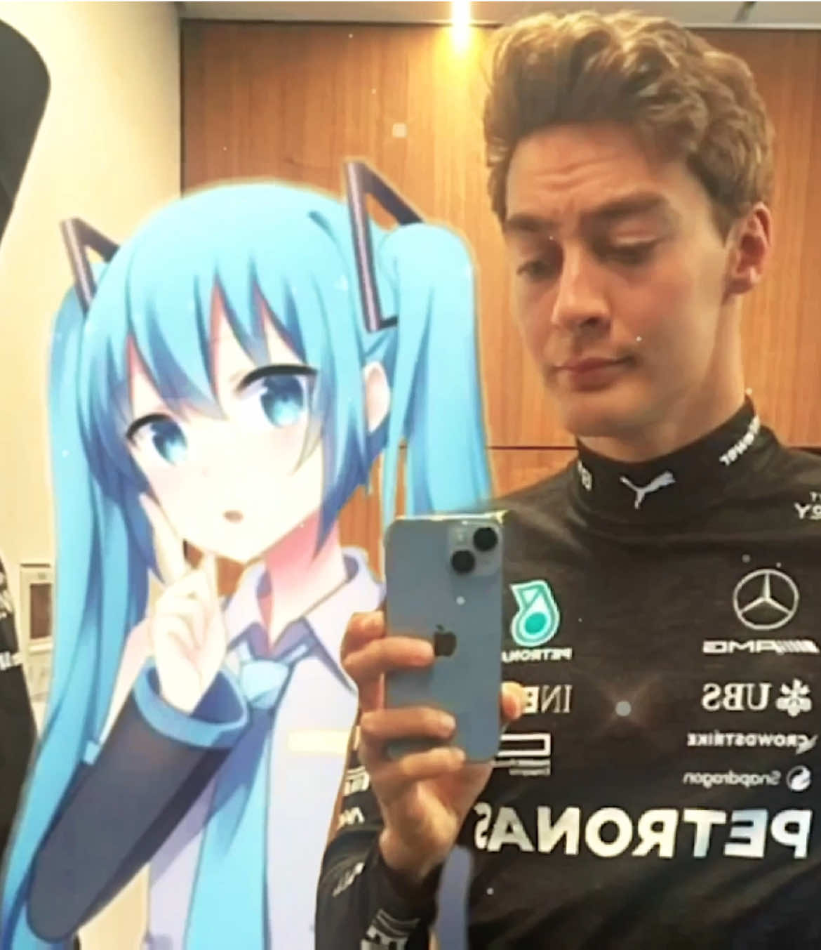 this is so similar to my last edit and it’s offbeat 😖🥀🥀🥀 #fernandoalonso #georgerussell #fernandoalonsoedit #georgerusselledit #f1