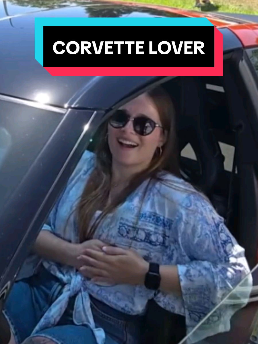 Qoqsik slightly appreciated the sound of a Corvette at an American car show 🤣 #qoqsik #corvette #supercar #twitch #fyp 