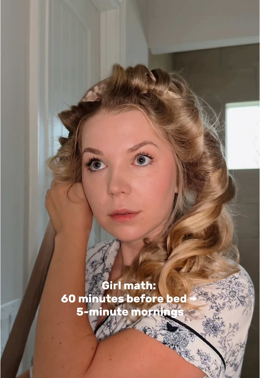 currently learning the art of heatless curls 💁🏼‍♀️ Face wash @LaRochePosayUS  Face mask @Typology Paris  Toner @Fresh Beauty  Eye crema, night serum and bb cream @ErborianUSA  Concealer @ILIA Beauty  Setting powder @Saie  T-shirt @SKIMS 