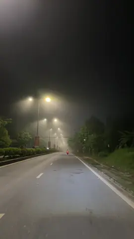 “Anh ăn cơm chưa.” Là câu hỏi đơn giản, nghe tưởng chừng nhạt nhẽo nhất mà con trai thường nghe lúc 18, 20. Nhưng lại là câu hỏi khiến họ thấy ấm lòng nhất khi bước qua tuổi 28, 30 — giữa những ngày bận rộn, chỉ cần ai đó thật lòng quan tâm đến bữa cơm của mình.#xuhuong #chill #caobang #buon #foryou 