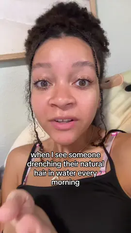 breakage city unfortunately 😔 just leave it alone for a few days and let it do its thing I’m begging  #lengthretention #naturalhair #curlyhair #coilyhair #relatable 
