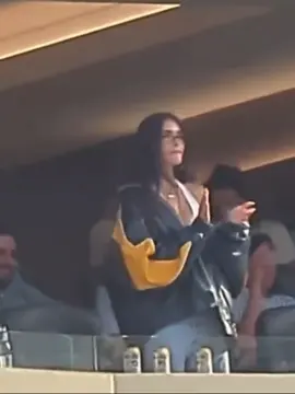 Madison Beer at the Chargers vs Commanders game yesterday. @madison beer  #madisonbeer #viral #popular #fyp #justinherbert 