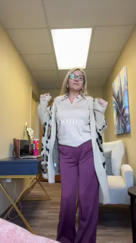 In between session’s OOTD #fallootdinspo #TikTokShopFashion #fashioninspo #over40fashion 