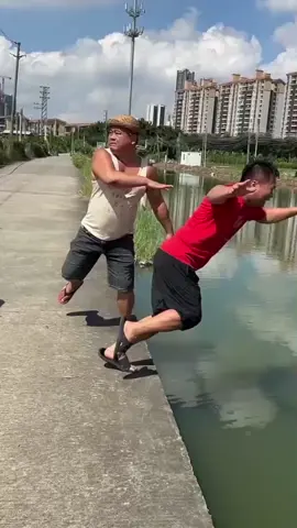 funny pranks🤣🤣#funnyprank #funnyreels #viralreels #foryou #usaaudience 