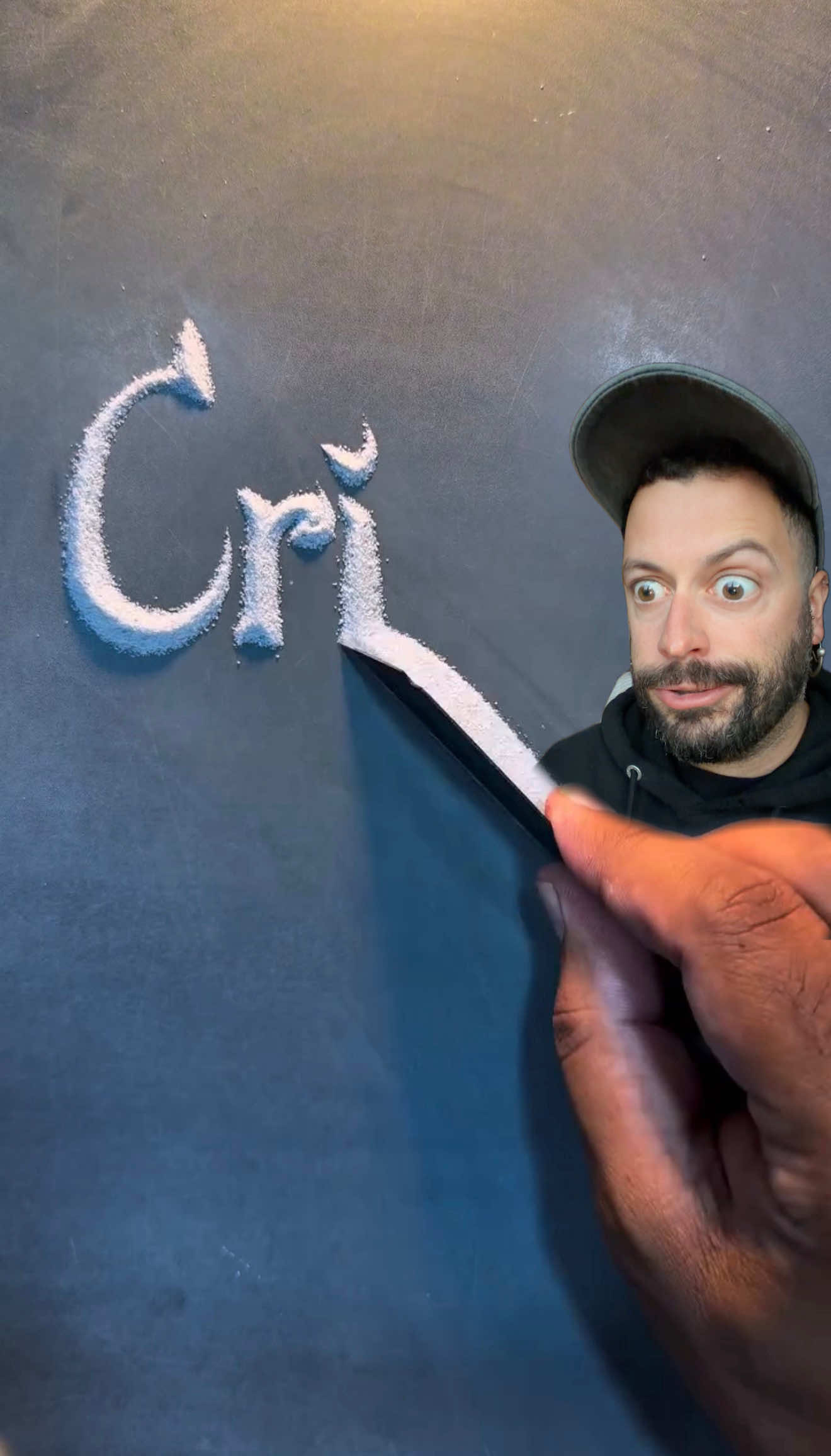 ¿Cris…? ¿Qué?