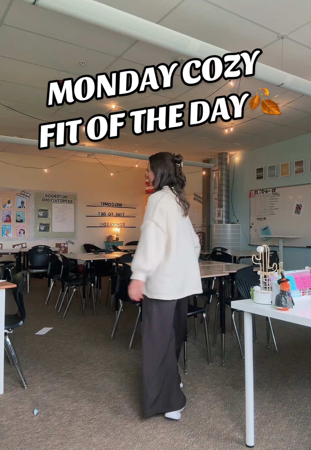 @aerie Real Me pants are now in the weekly line up for fall teacher fits  🤩 obsessed 👌 #teachersoftiktok #teachertok #middleschool #fallfits 