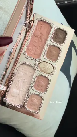 @Flower Knows Makeup strawberry Cupid palette #flowerknows #flowerknowsmakeup #altmakeup #tiktokshopcreatorpicks #whimsicalmakeup 