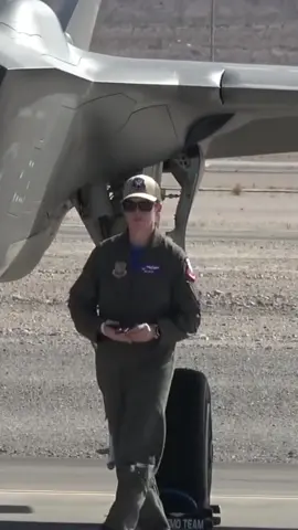 A beautiful girl #f35 #pilot #airport #us #america 