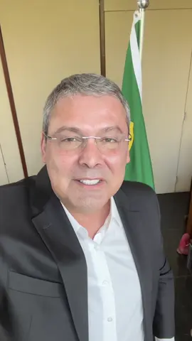 Tá difícil ser bolsonarista!  Rolou química entre Lula e Trump - de novo - um telefonema de 30 minutos pra falar de economia e comércio. E sabe quem nem foi citado? Bolsonaro. Sigamos presidente @lulaoficial