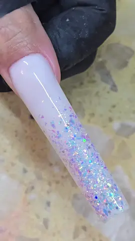 El nuevo Chubby bunny de Tones 😍 un blanco opaco perfecto para todo tipo de aplicacion.
