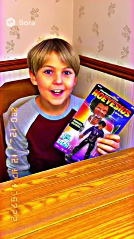 Did anybody else ever get this as a gift? Anyways I'm #onzpo and I use #vfx to make it seem like I'm using a #noeyefilter but no and yes #ihaveeyes anyways #blowthisup 