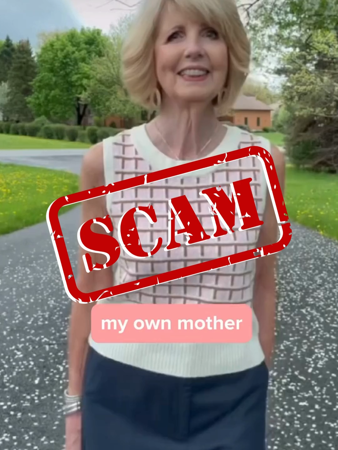 🚨 This is a SCAM account 🚨 They’re pretending to be me and reposting my content. Please report, block, and don’t interact with them. Thank you all for your continued love and support 💖 -Candy