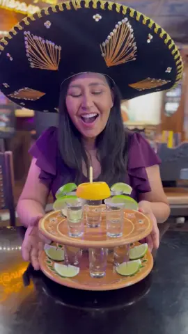 El pastel perfecto si existe! Justo cuando la garganta nos anda medio fallando. #bday #celebration #tequilacake #fyp #parati 