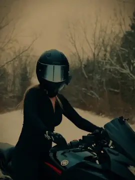 #CapCut #motogirl #girl #moto #motorcycle 