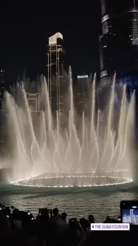 Dubai fountain ⛲  #viral #fyppppppppppppppppppppppp  #fypage #fyp #dubai 