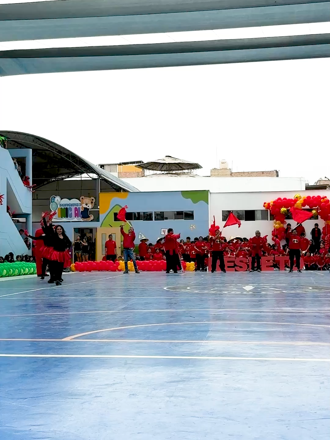 🎬❤️ ¡EQUIPO ROJO EN TIKTOK! ❤️🎬 El ritmo santiaguino llegó a la pantalla 😎 🕺💃 El video con más likes o reacciones positivas será el ganador en la categoría Social Media. ✨ Dale ❤️para apoyar a tu favorito. ¡Cada reacción cuenta! ⚡