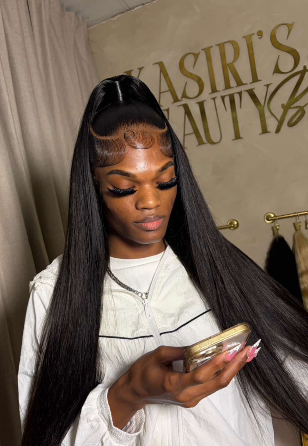 Not a single hair out of place ✨ flawless install using all my products, if you like the cleanness of this install make sure you guys shop when I drop 🫶🏽 #kasirisbeautybar #fypシ 