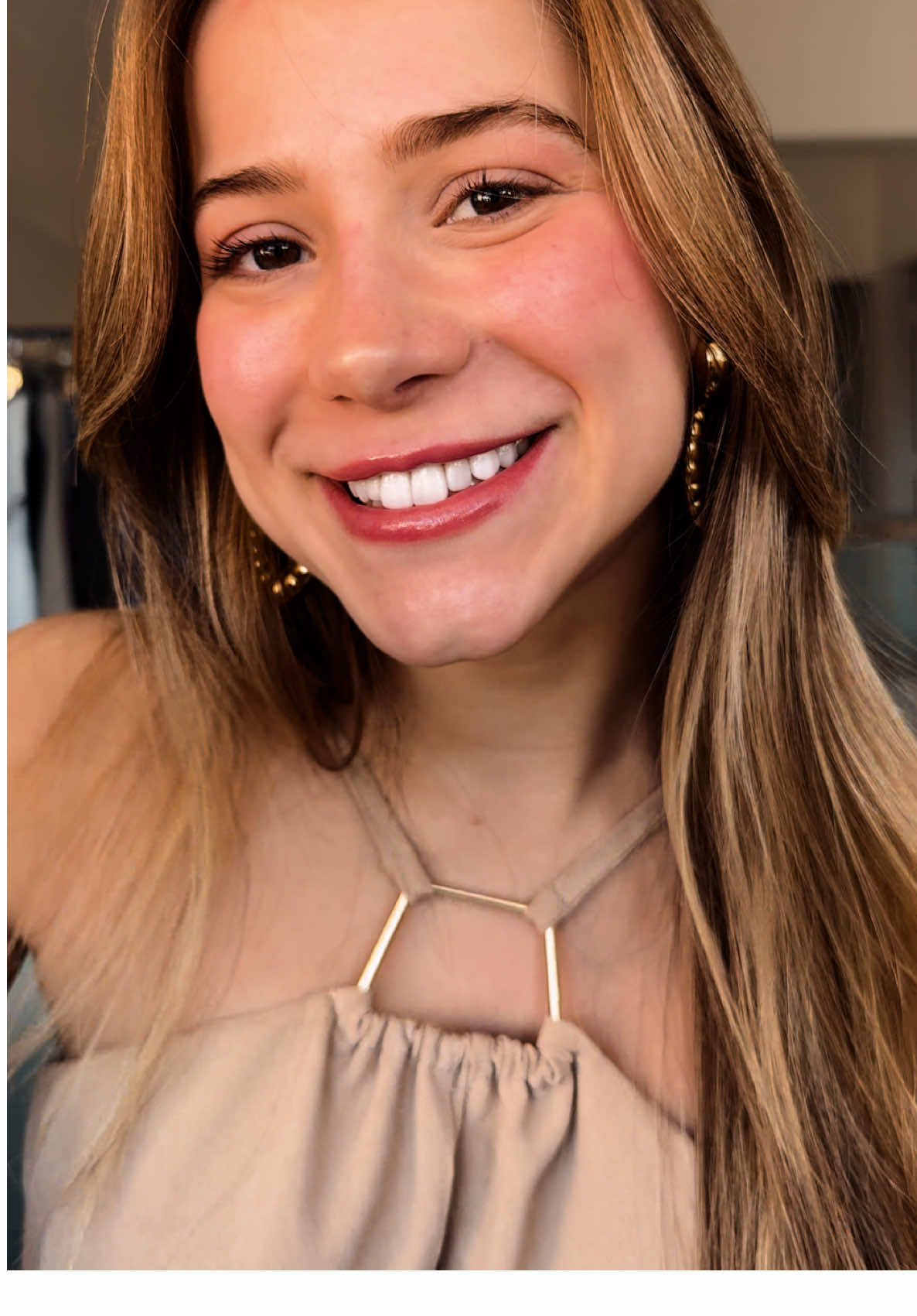Arrume-se comigo pra não passar vergonha na balada confundindo pessoas pq agora com ACUVUE®️ eu enxergo 💁🏼‍♀️   Agora posso me sentir linda + enxergar confortável + ver queridinhas dando em cima do meu boy, cuidado amor 😘😘😘  #ConsulteSeuOftalmologista #SejaVistoComACUVUE®️ *publi  Consulte seu oftalmologista e experimente. VENDA SOB PRESCRIÇÃO MÉDICA REFRACIONAL. Para mais informações, acesse https://www.acuvue.com/pt-br/contact-us/ . 2025PP13087