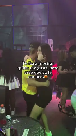 Un merenguito los dos 🙊#merengues #pareja #armenia #paratii #amor 