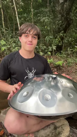 Será que esse despertador te faz acordar mesmo?? hahahaha toma cuidado pra não acabar dormindo mais #handpan #Minecraft #ariamath 