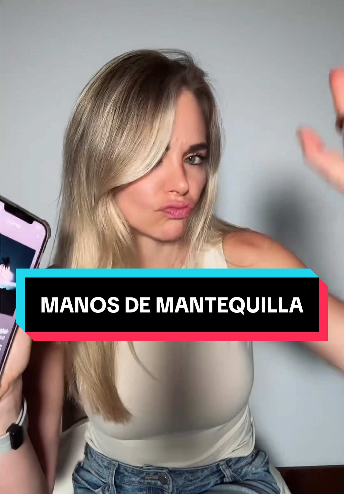 Acá improvisamos y si no hay protector del nuevo iPhone conseguimos otro porque Marce manos de “mantequilla” no va a romper su pantalla 🙈🙈🤣🤣 #iphone #iphonepromax #iphone17promax #2teras #apple 