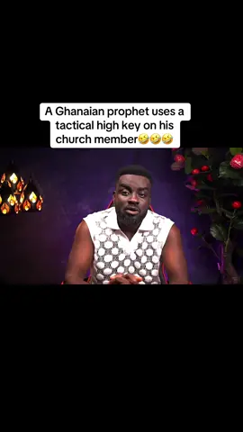 A Ghanaian prophet uses a tactical high key on his church member🤣🤣🤣