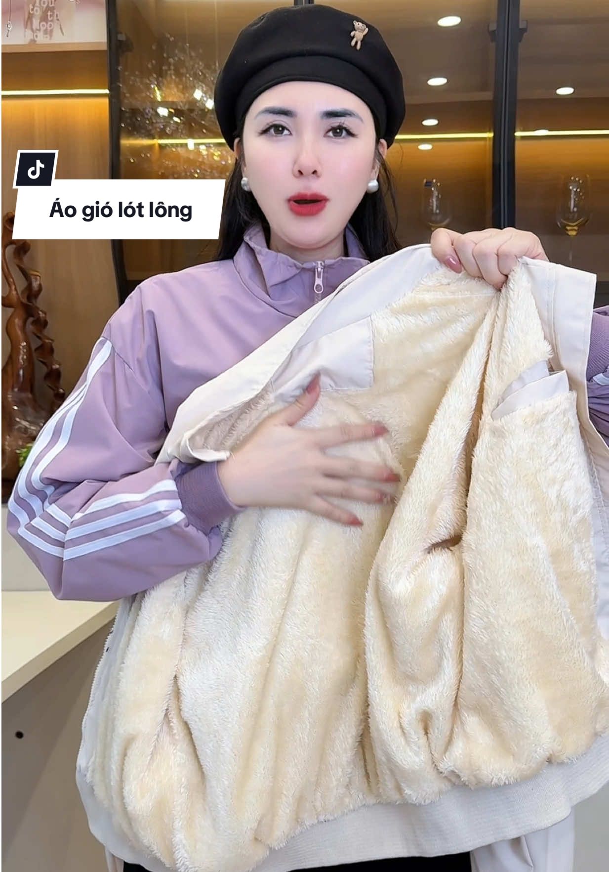 Áo khoác gió nữ 2 lớp lót lông #thudongxudaily #aogio #aogiolotlong #aogiochongnuoc 