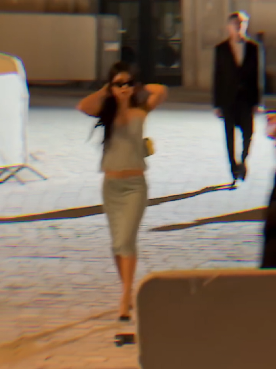 JENNIE PARIS FASHION WEEK #JENNIExCHANELSS26 #CHANELSS26 #PFW #jennie #fyppppppppppppppppppppppp @JENNIE 