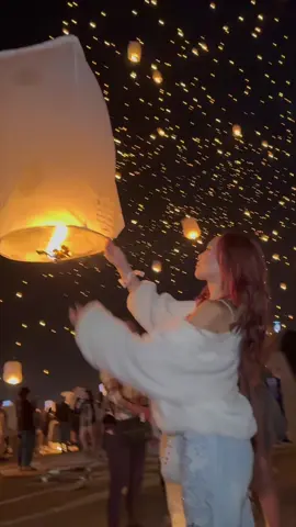 The definition of Euphoria 😍🏮 #ilikeit #lanternfestival #trendingsounds #rise 