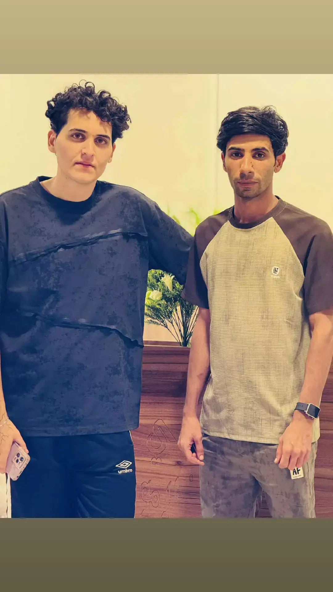 :اي شيئ يجعلك تبتسم احتفظ به سراً.. ❤👀🥀 حمودي❤👀