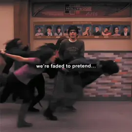 the concept of ppl Yearn for a Victorious friend group..  cc + panning — sweetlydevoted #victorious #nickelodeon #friendship #victoriajustice #foryoupage 