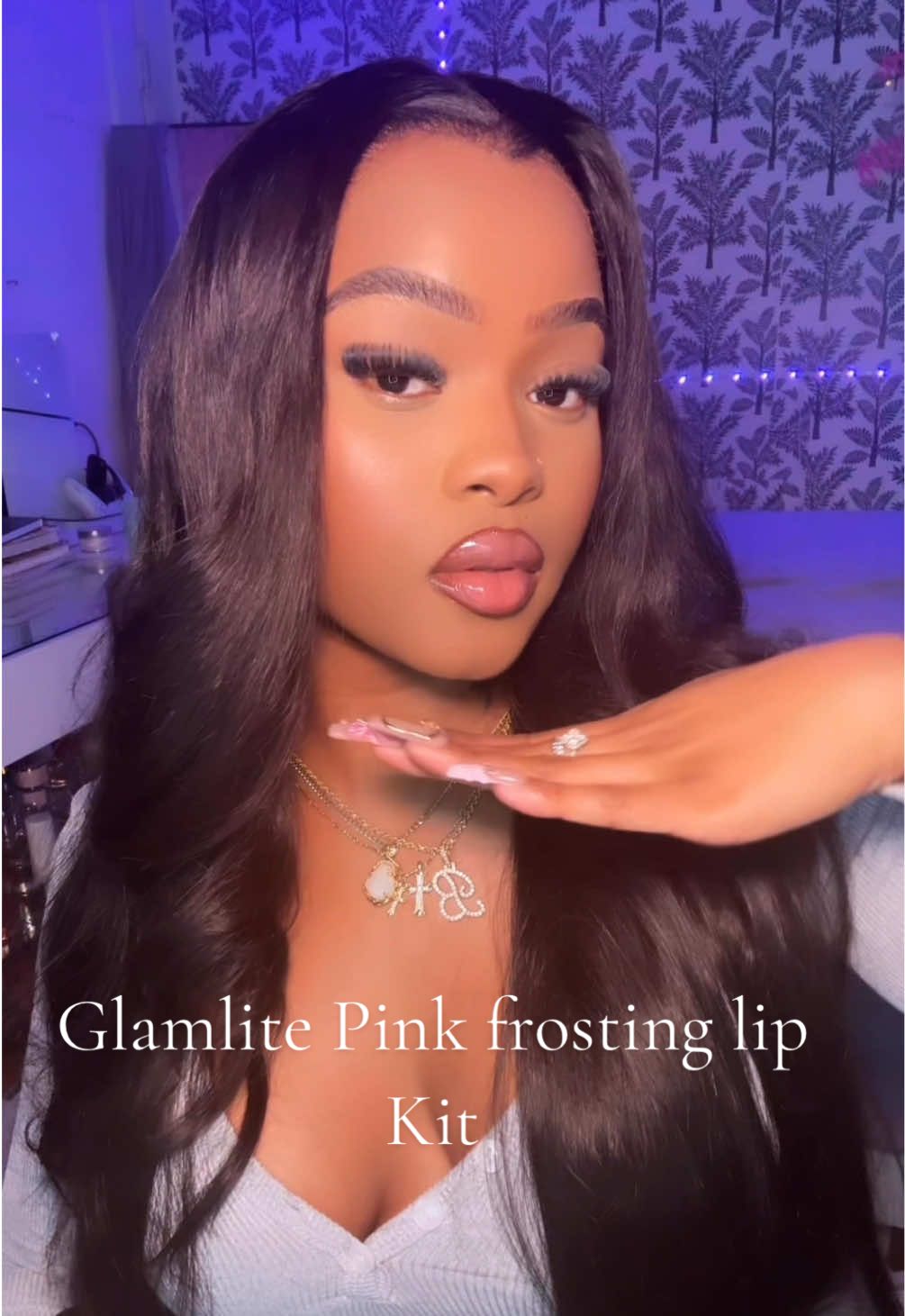Don’t play about my lip combo 😍 and it smells just like frosting 🧁 💕 #glamlite #glamlitelipkit #glamlitepinkfrosting #lipcombo  @Glamlite 