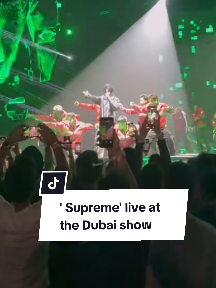 @Shubh singing 'supreme' live at the Dubai concert✨ #shubhlive #shubh #shubhconcertclip #shubhdubaiconcert #shubhworldwide 