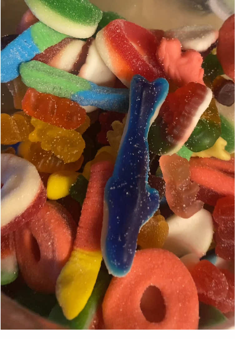 Sweet and sour gummies! #sweetandsourgummies #gummies #eshopx #tiktokshopfalldealsforyou #tiktokshopcreatorpicks 