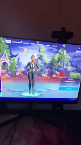 Chapter 3 with Halloween vibes in the big 2025. It’s mad fun until you lose the way I did … Game: discord.gg/vynxzy