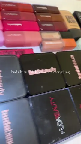 #hudabeauty #kayali #makeup #perfume @Kayali @Mona Monica Kattan🧸 @Huda Beauty @Huda 