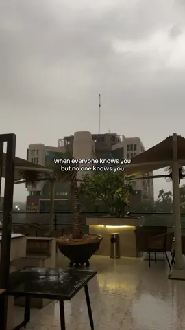 Literally no one. #fyp #foryoupage #trending #aesthetic #rain 