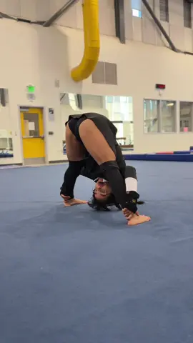 Gymnastics fun 🤸💕 Wednesday does gymnastics  #gymnast #gymnastics #wednesdaynetflix #wednesdayaddams 